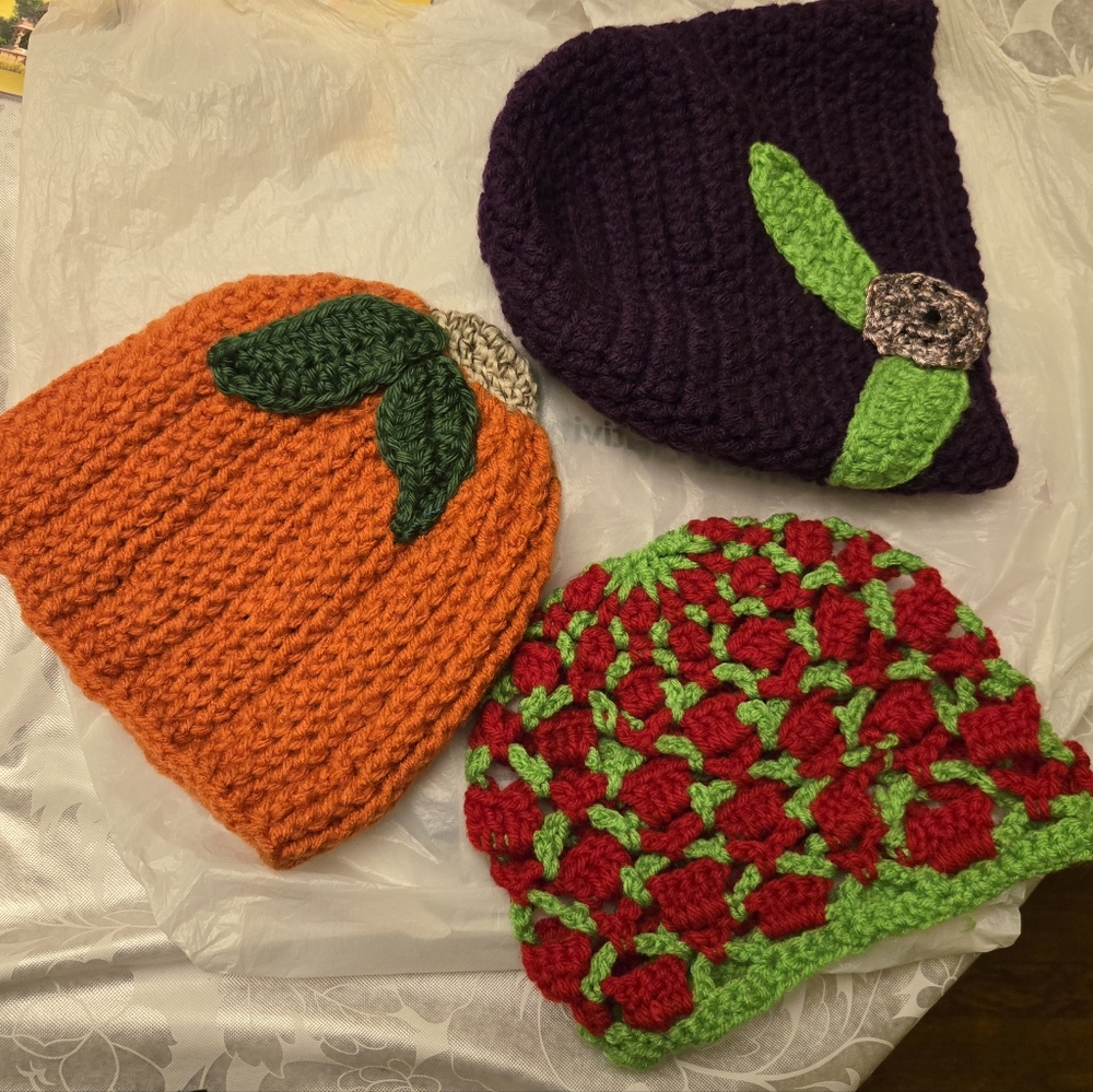 Set Of 3 Girls Handmade Beanies